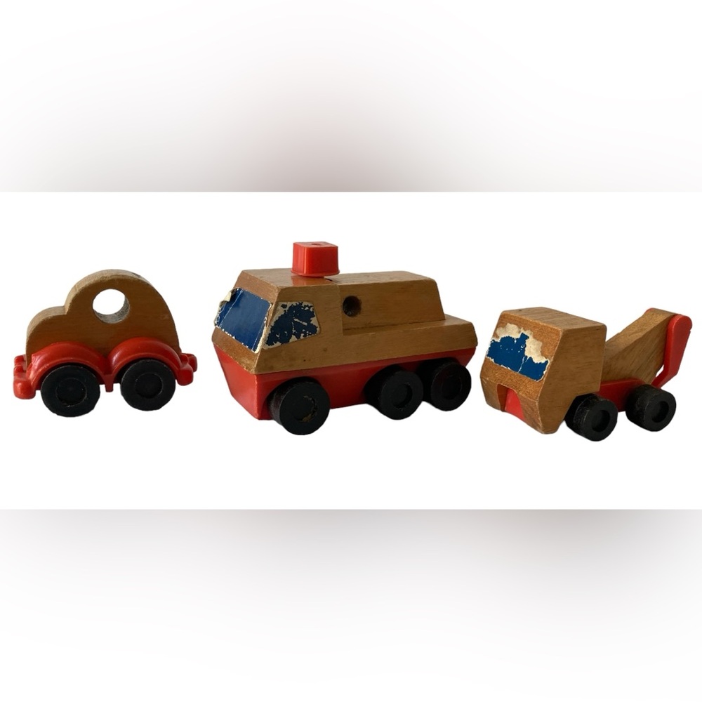 Lot - Vintage Mattel Wooden Plastic Vehicles 1971 1974. Wind Up Truck‎